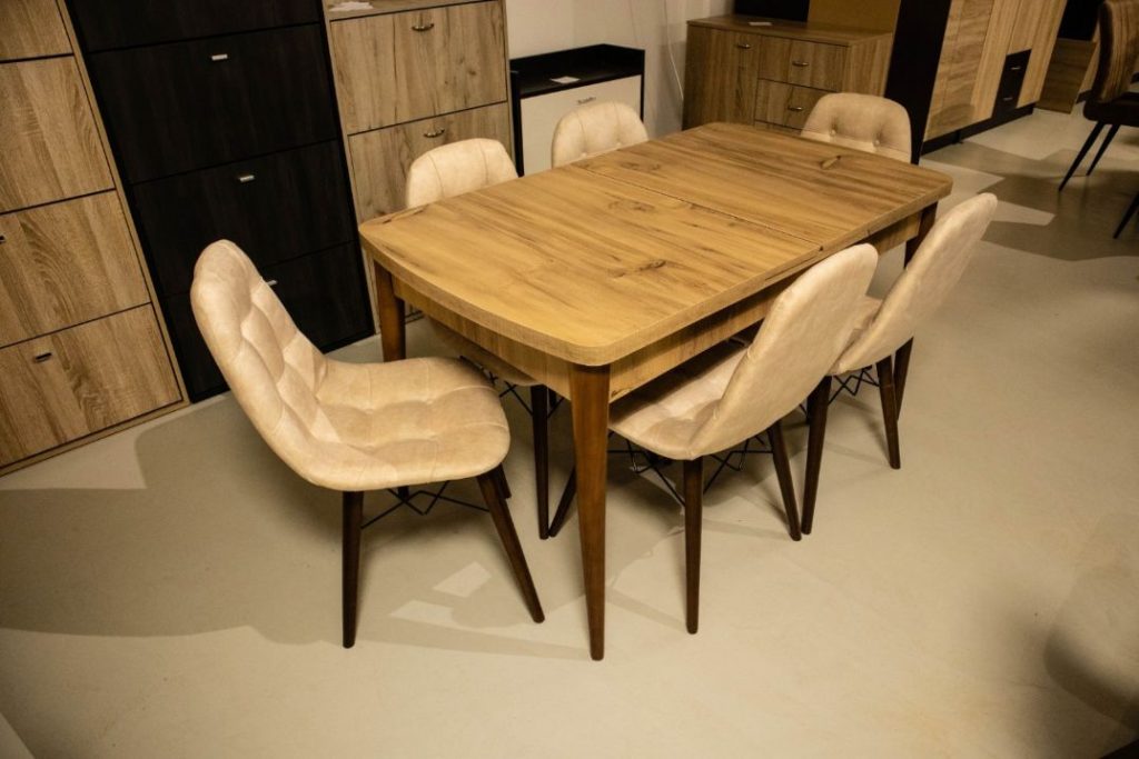 Ergonomske stolice za trpezariju i kancelariju: Vodič za kupovinu